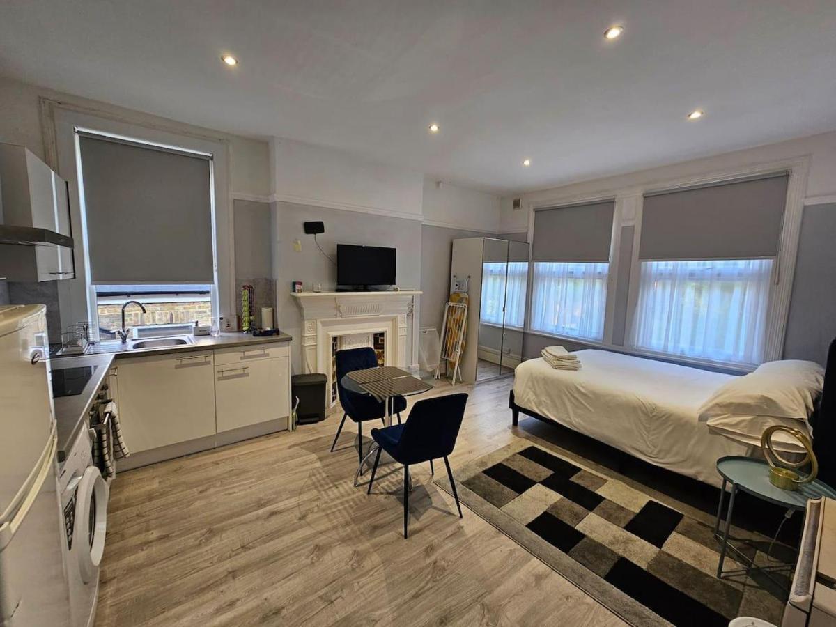 Apartamento Flat In Lovely Alexandra Palace Londres